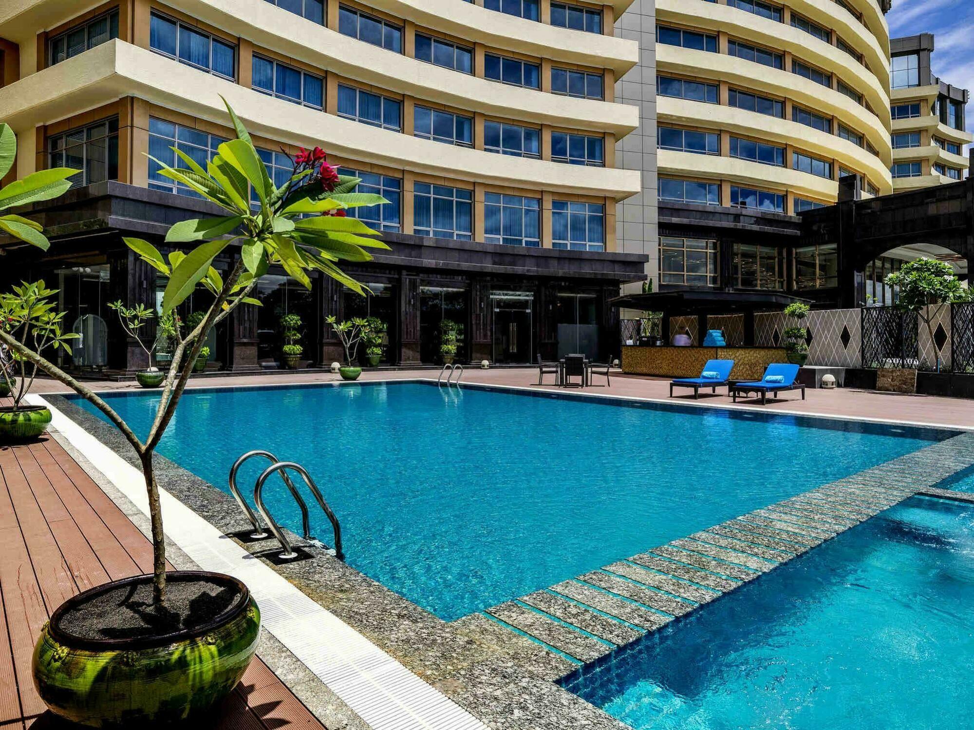 Grand Mercure Golden Empire Hotel